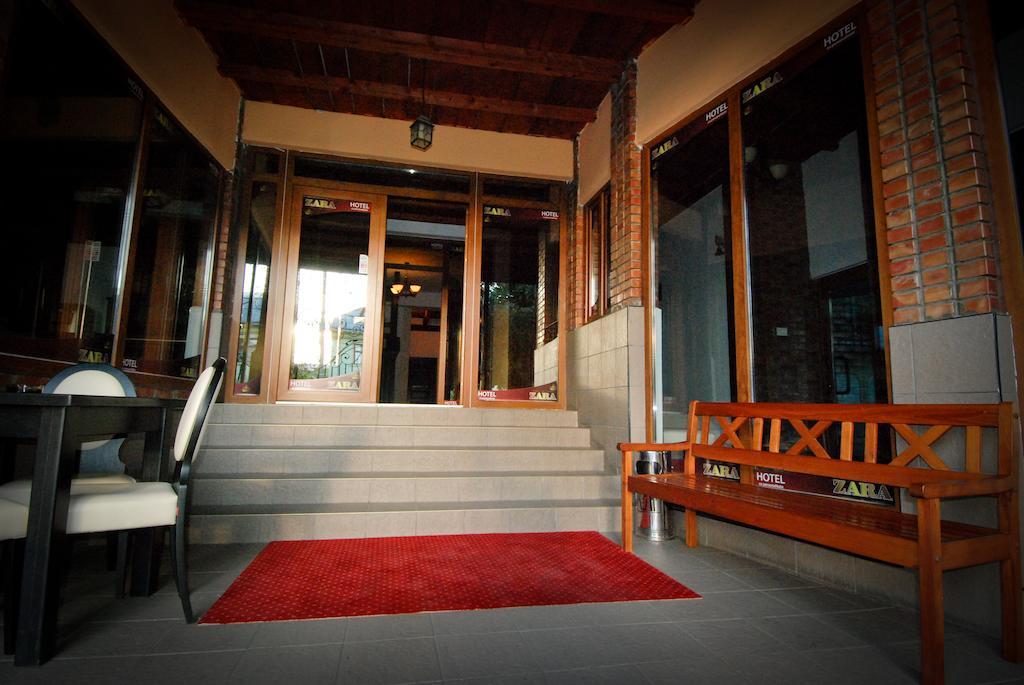 Hotel Zara Roman Dış mekan fotoğraf