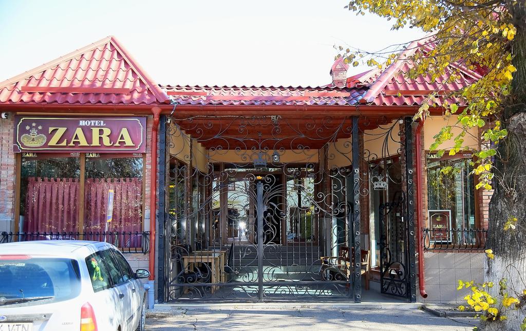 Hotel Zara Roman Dış mekan fotoğraf