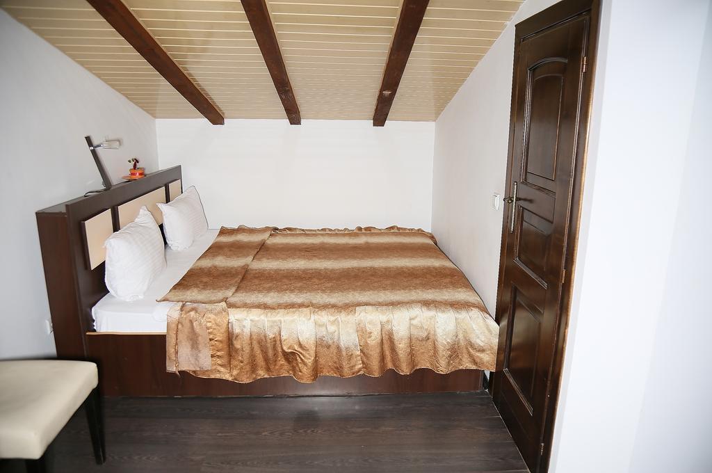 Hotel Zara Roman Dış mekan fotoğraf