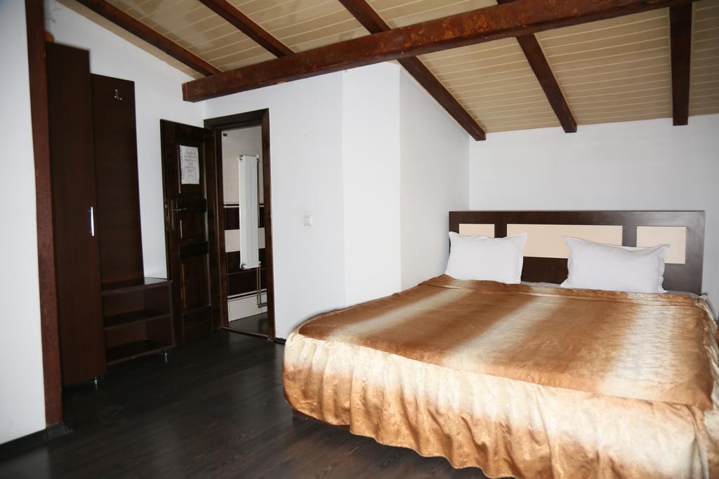 Hotel Zara Roman Dış mekan fotoğraf